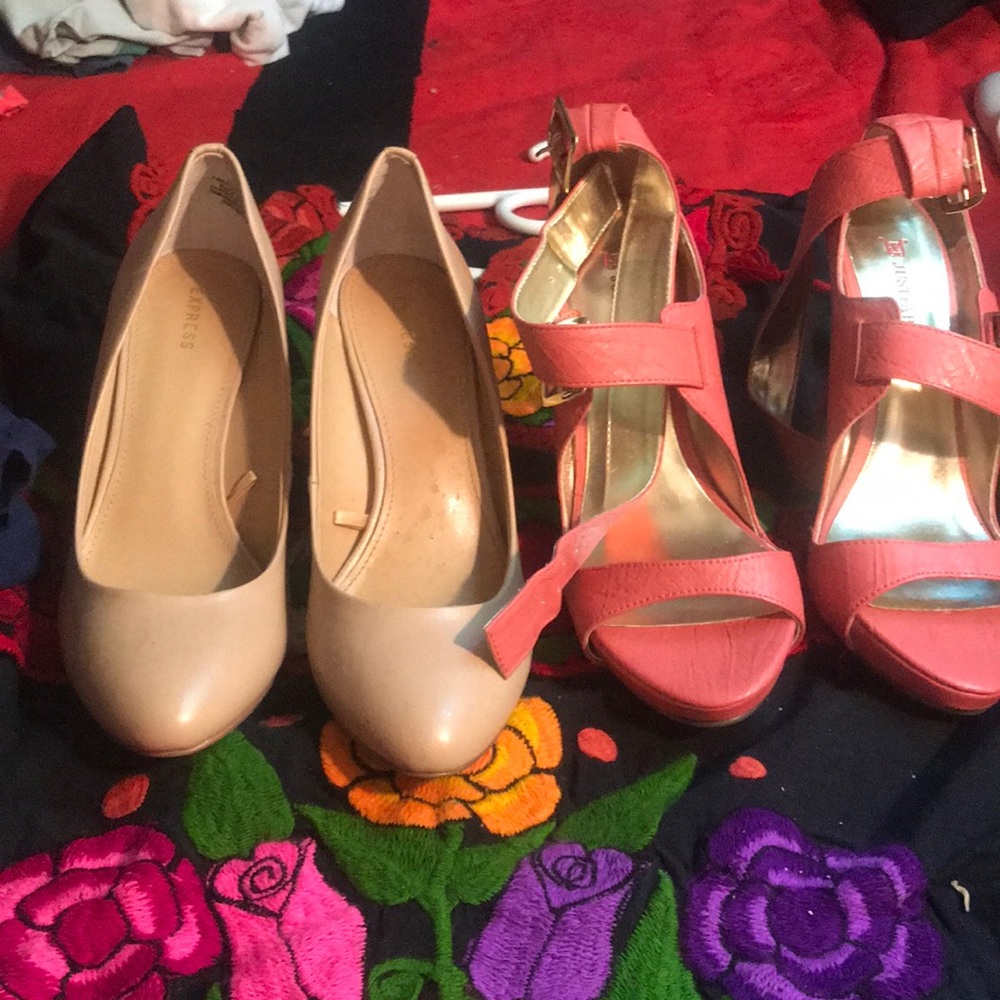 Shoes sise 9 and 8